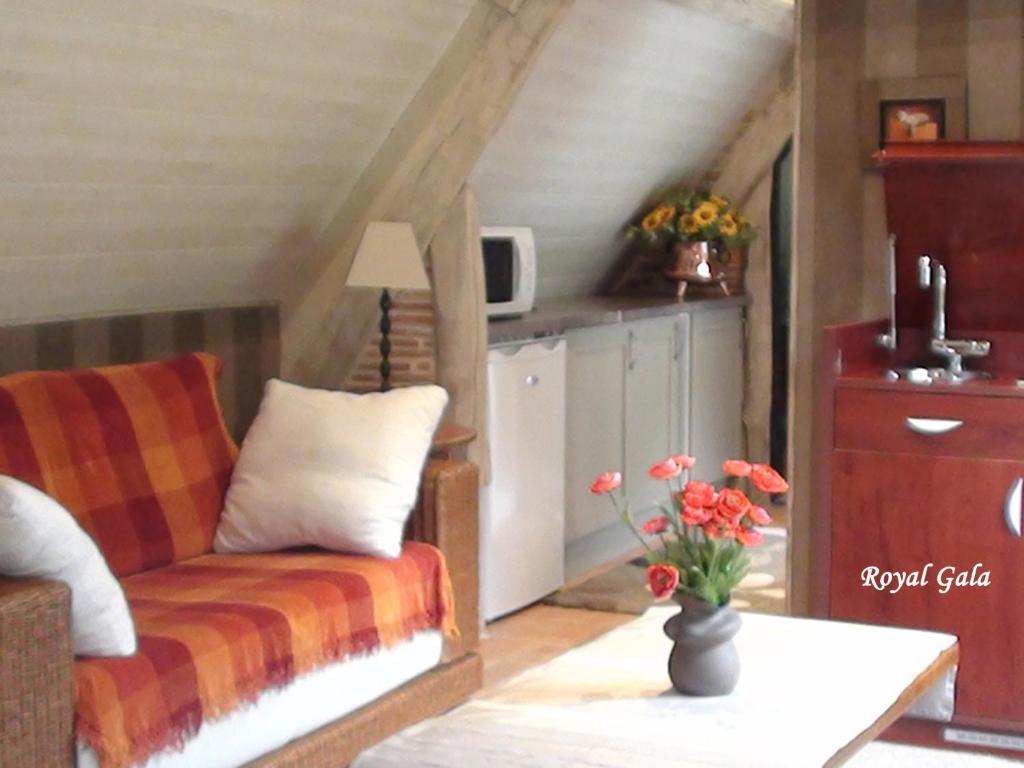 Les Fermes De Florence Bien Etre Et Nature Les Champeaux Phòng bức ảnh